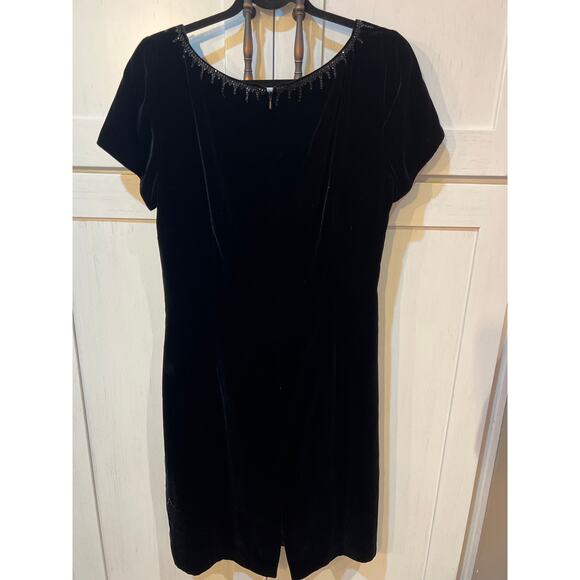 Liz Claiborne Black Velvet Rhinestone Cocktail Dress – Size 14 | Elegant V-Neck - Picture 5 of 11